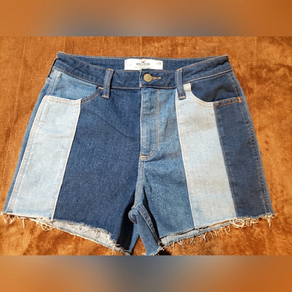 Hollister • Jean shorts • size 9